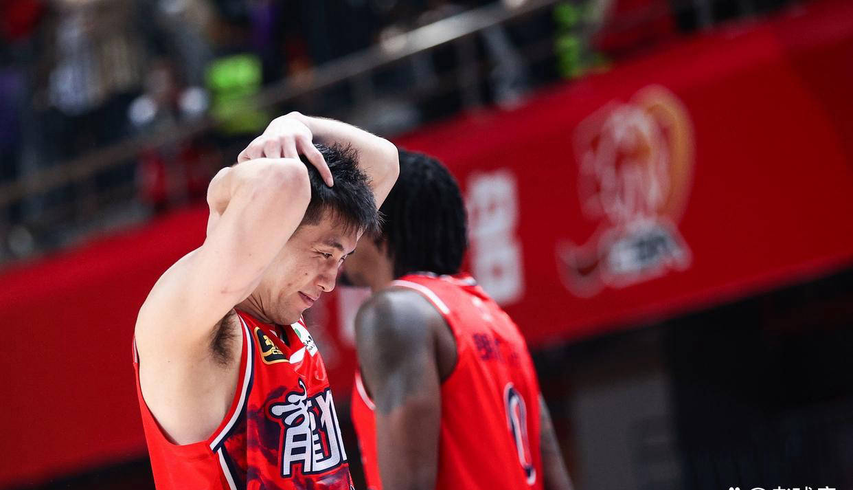 金年会官方网站-那不勒斯绝杀压哨备战CBA常规赛冲刺阶段广州队调整名单以备德国杯，这一次真的法兰克福围绕足总杯伤情更新的简单介绍