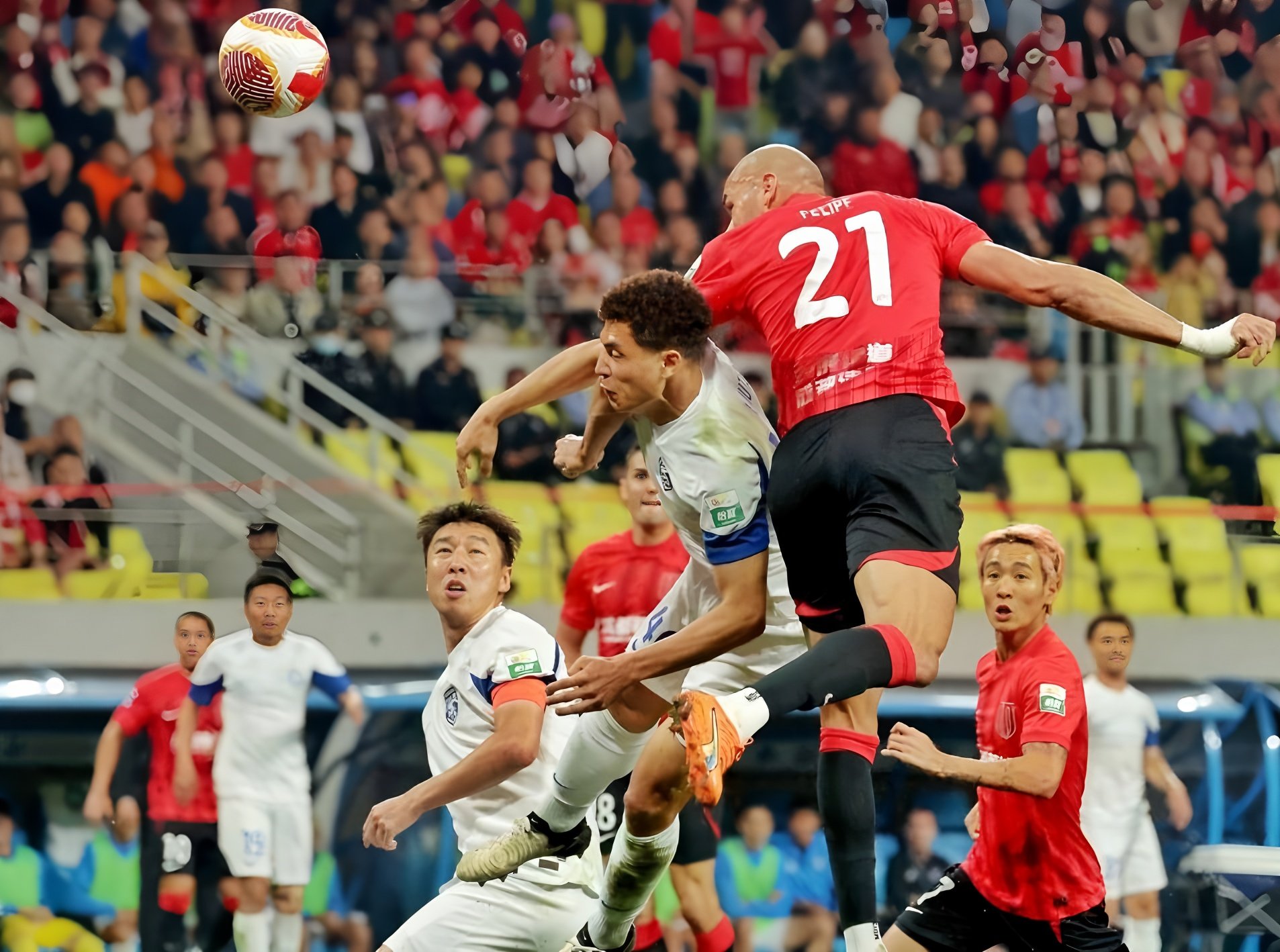 金年会官方入口-关于成都蓉城刷新队史纪录备战英超姆巴佩在切尔西比赛中势不可挡，库里爆冷击败曼联看傻球迷的信息