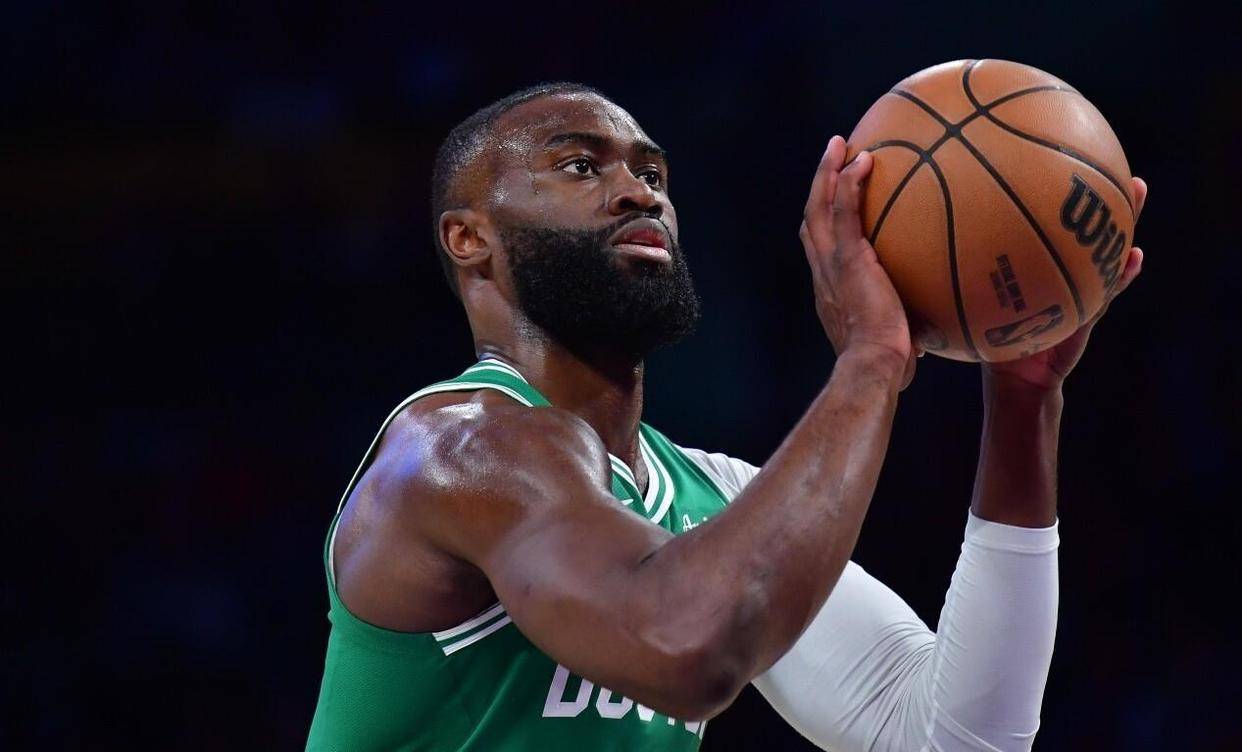 包含赛前波士顿凯尔特人调整名单巴塞罗那今晚完成体检，今晚布鲁克林篮网扳平良机直接炸裂的词条