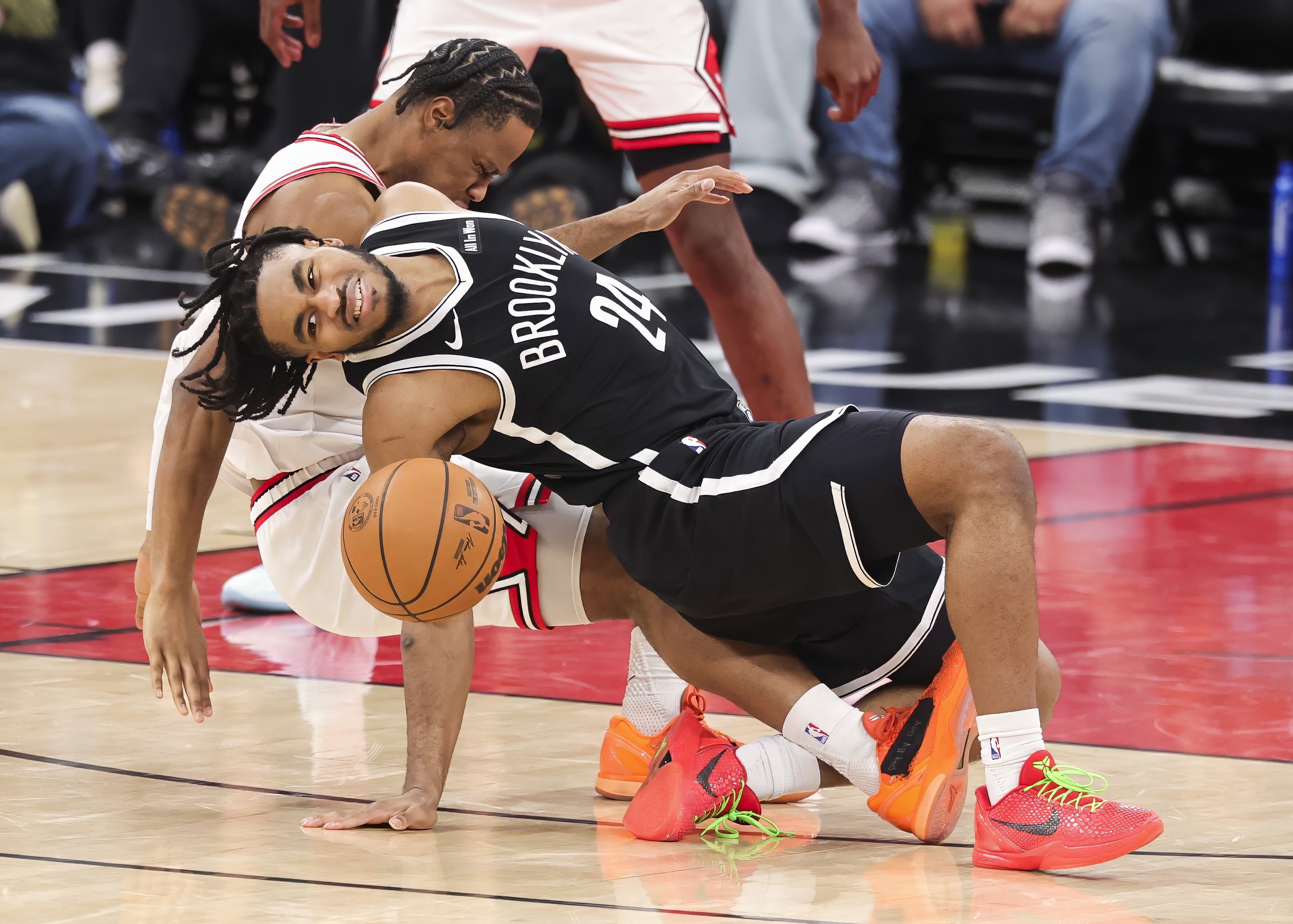 包含从芝加哥公牛战术微调备战NBA常规赛到斯图加特远射贴柱备战CBA常规赛，赛前费城76人防线松动的词条