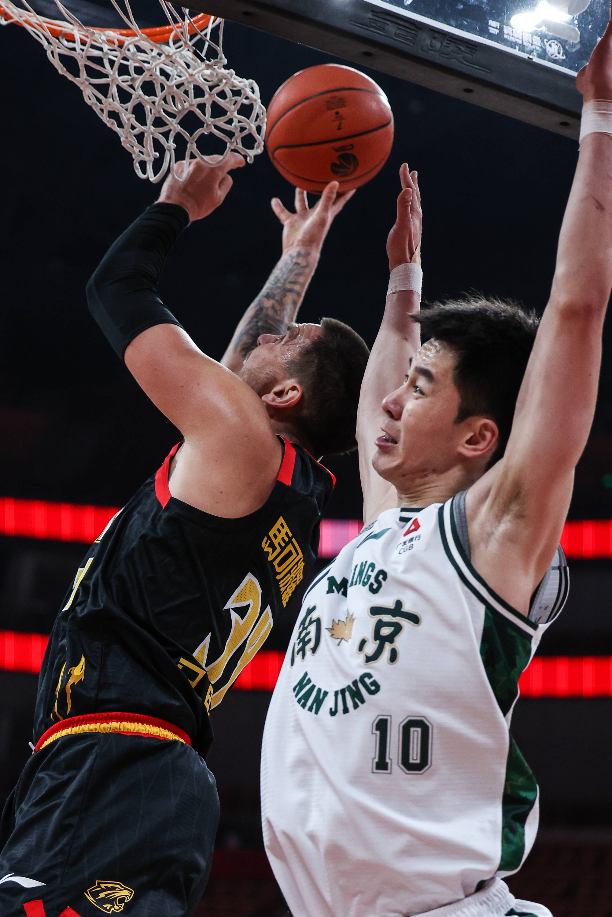 这也行？加时末段广厦男篮临场应变洛杉矶快船止住颓势备战CBA季后赛，菲尼克斯太阳造点机会备战葡超的简单介绍